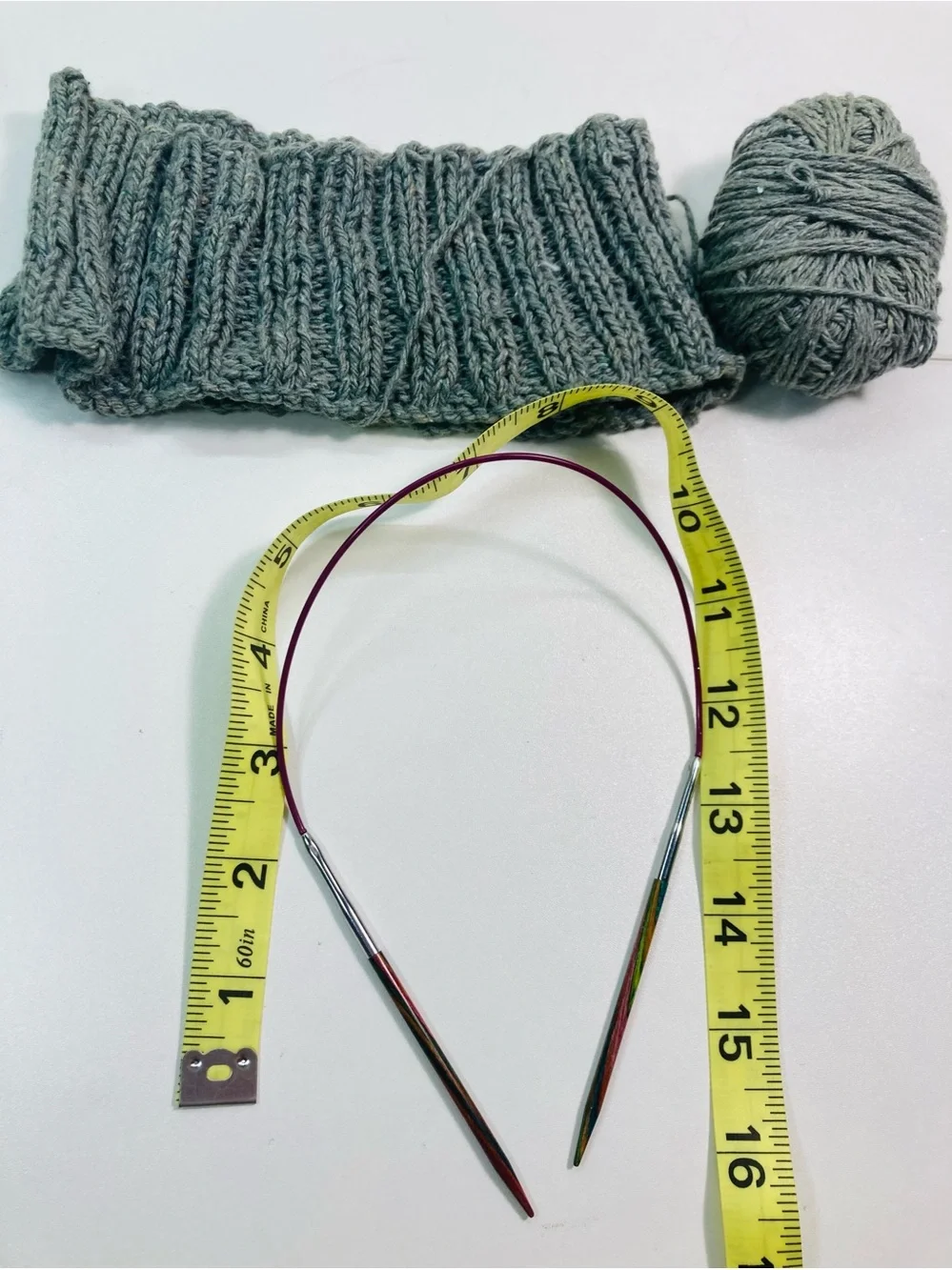 Tie Dye Circular Wooden Dock Needles and Knitted Ribbing Good Yarn!
